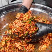 매일 아침 직접 담그는 전주식 겉절이 메뉴 사진(네이버)