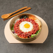 한우육회비빔밥 + 솥밥 메뉴 사진(네이버)