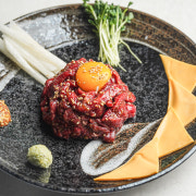 ++한우 육회(180g) 메뉴 사진(네이버)