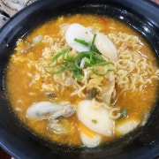굴라면(시즌종료) 메뉴 사진(네이버)