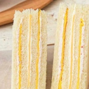 딸기치즈샌드 메뉴 사진(네이버)