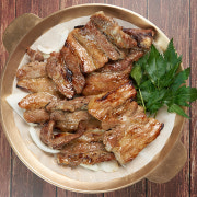 숯불양념돼지갈비 (200g) 메뉴 사진(네이버)