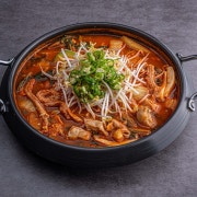 돌 시그니쳐 한우곱창전골(2~3인분) 메뉴 사진(네이버)