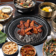 숯불 닭날개(매콤한맛) 메뉴 사진(네이버)