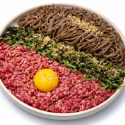 들기름막국수 한우육회 메뉴 사진(네이버)