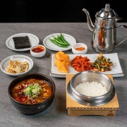 얼큰 소고기 가득 해장국 메뉴 사진(네이버)