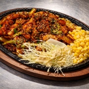 누룽지 숯불양념치킨 메뉴 사진(네이버)