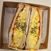딸기잼 에그샌드위치 메뉴 사진(네이버)