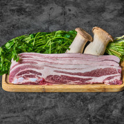 미나리 삼겹살 180g 메뉴 사진(네이버)