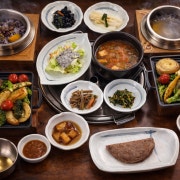(점심특선)한돈양념갈비솥밥정식 메뉴 사진(네이버)