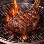 🥩 한우 토마호크 (100g) 예약 메뉴 사진(네이버)