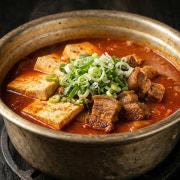 흑돼지 김치찌개 메뉴 사진(네이버)