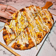 BALZZAK PIZZK 옥수수크레커 메뉴 사진(네이버)