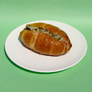 고추마요 소세지 소금빵 메뉴 사진(네이버)