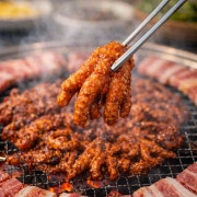 숯불무뼈닭발220G 메뉴 사진(네이버)