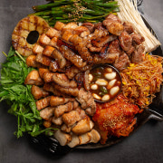 꽃목살 한판구이 중(2~3인) 메뉴 사진(네이버)