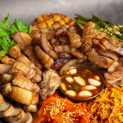 심돈모듬한판구이 중(2~3인) 메뉴 사진(네이버)