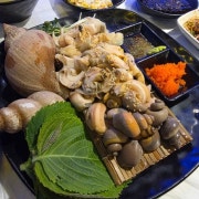 生 반반숙회(골뱅이+대나발) 중 메뉴 사진(네이버)