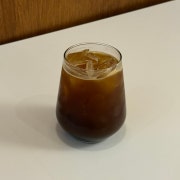 납작복숭아메리카노 메뉴 사진(네이버)