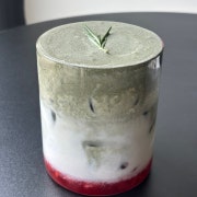 딸기쑥라떼 메뉴 사진(네이버)