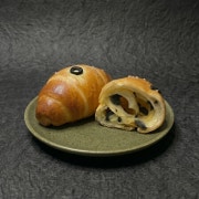 올리브치즈 소금빵 메뉴 사진(네이버)