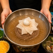 찐 고기육수 냉면 메뉴 사진(네이버)