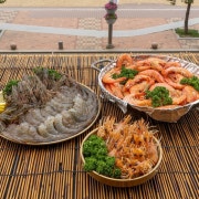 생새우회 or 구이 / 머리튀김 포함 메뉴 사진(네이버)
