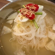 얼음동동 동치미국수 또는 냉면 메뉴 사진(네이버)