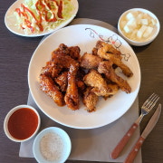 반반치킨 메뉴 사진(네이버)