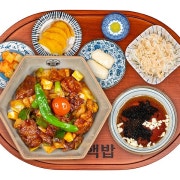 매운부타덮밥 메뉴 사진(네이버)
