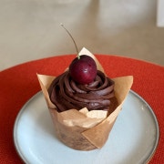 발로나 아몬드 컵케이크 메뉴 사진(네이버)