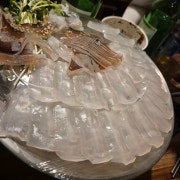 쫀득 포뜬 산오징어회(당일시세) 메뉴 사진(네이버)