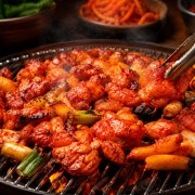 국내산숯불매콤닭갈비(200g) 메뉴 사진(네이버)