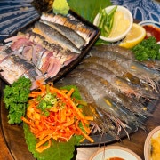 제철 여름 전어 + 신안 생새우 회 메뉴 사진(네이버)