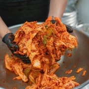 매일 오전 직접 담는 겉절이 메뉴 사진(네이버)