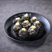 날치알 주먹밥 메뉴 사진(네이버)