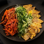 골뱅이쫄면&육전 메뉴 사진(네이버)