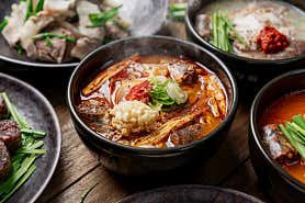 엄순녀뼈구이순대국 강남역점 매장 사진