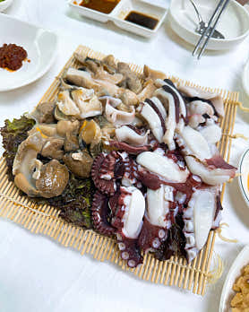 죽변항자매막회 사진 4