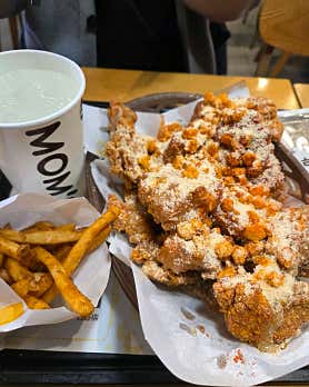 맘스터치 수지구청역점 사진 3