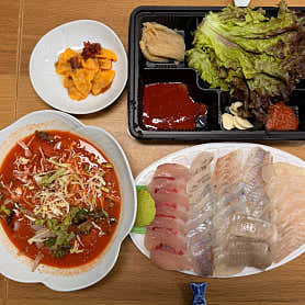 회뜨는집 사진 5