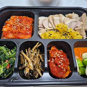 돈통마늘보쌈 수원매탄점 사진 4