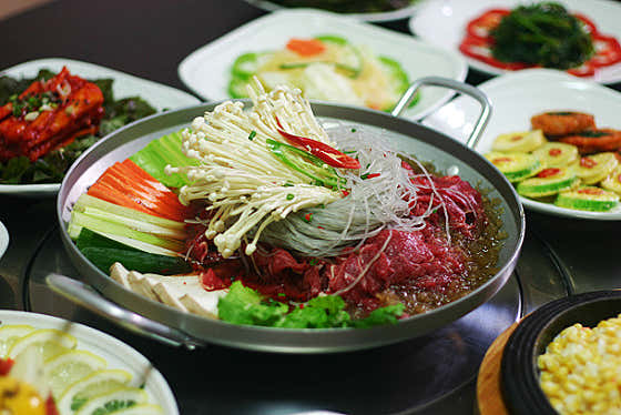 소고기버섯전골 메뉴 사진(네이버)