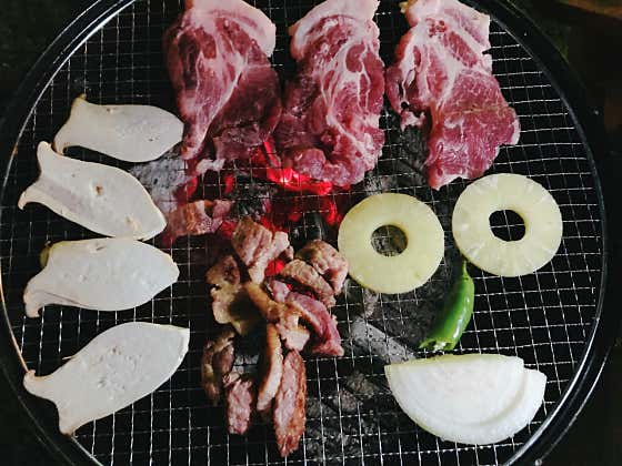 명품금돼지삼겹목살1++(100g) 메뉴 사진(네이버)