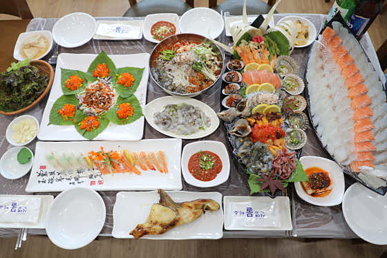 광어+우럭 셋트 (4인) 메뉴 사진(네이버)