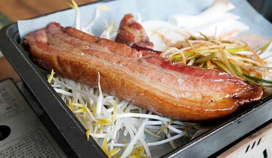 항아리BBQ 통삼겹 200g 메뉴 사진(네이버)