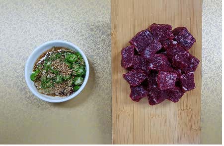 뭉티기(150g) 메뉴 사진(네이버)