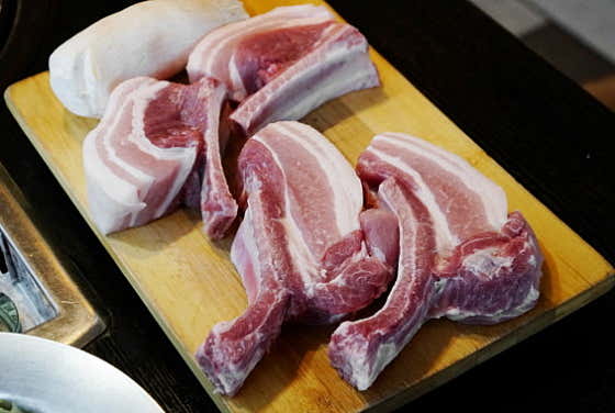 제주본삼겹살 (180g) 메뉴 사진(네이버)