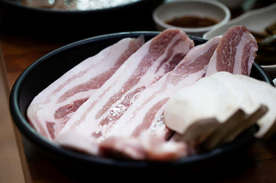 생삼겹살(120 g) 메뉴 사진(네이버)