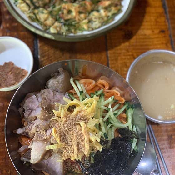 국수고기얹어 메뉴 사진(네이버)